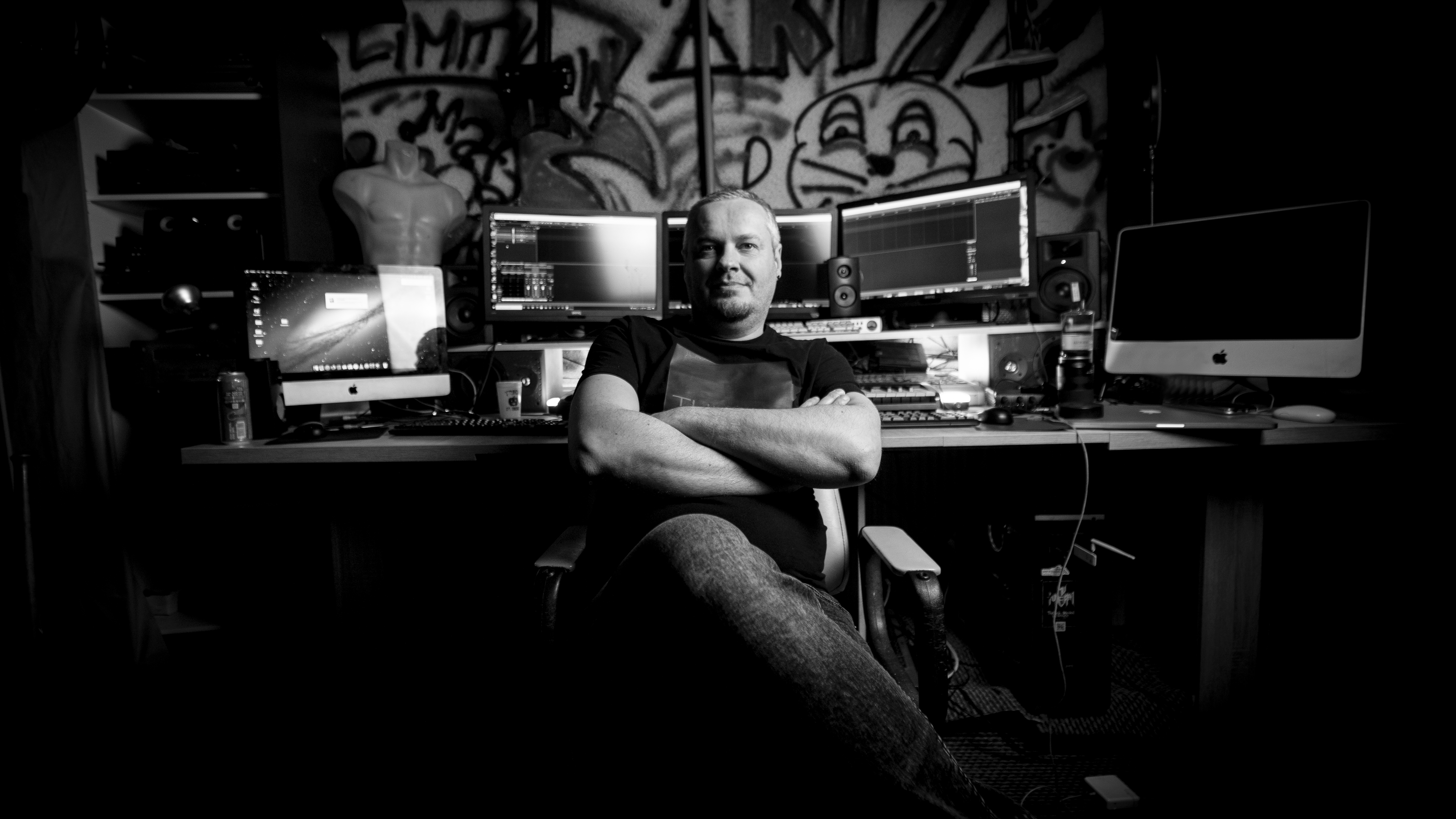 Dinko Kulenović in studio